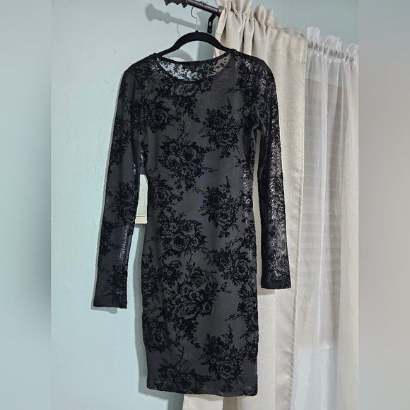 IRIS | NWT | Black Sheer Floral Velvet Burnout Long Sleeve Dress - Picture 2 of 8